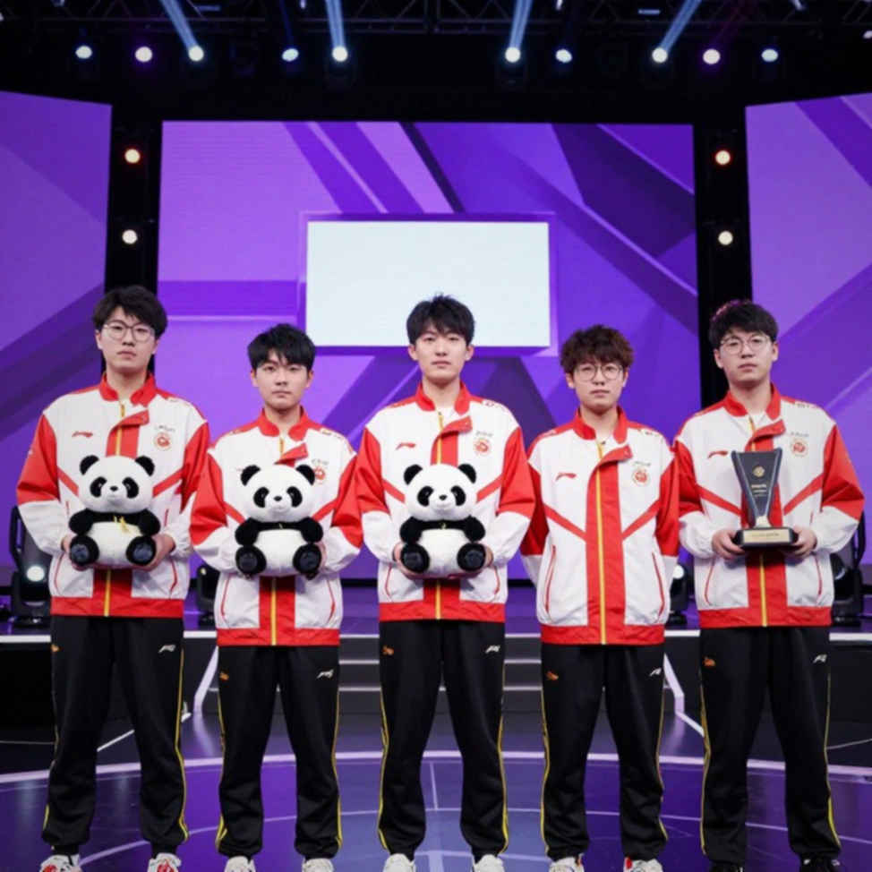 Lê Hà Anh Tuấn and NK FC Online's Title Dream Shattered in Penalty Shootout as T1 Wins FC Pro Champions Cup Lê Hà Anh Tuấn and NK FC Online's Title Dream Shattered in Penalty Shootout as T1 Wins FC Pro Champions Cup